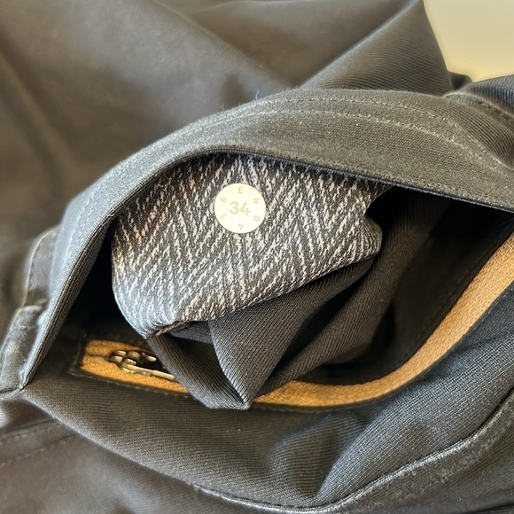 Lululemon ABC Pant Classic *34" in Black size 34 - Picture 6 of 9